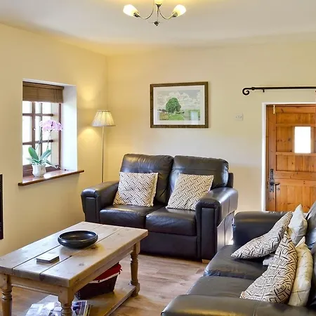 Chestnut Cottage *